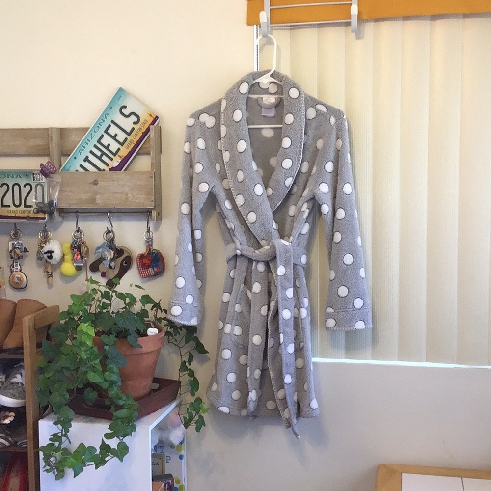 ‘Secret Treasures’ Comfy Fleece Robe